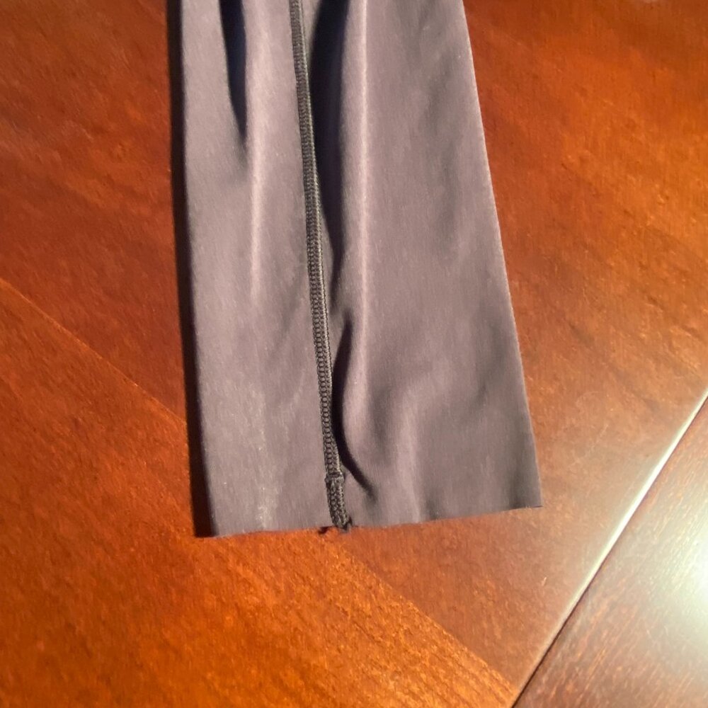Lululemon - Picture 5 of 6